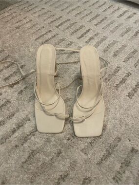 Billini Cream Lace-Up Square-Toe Strappy Sandals